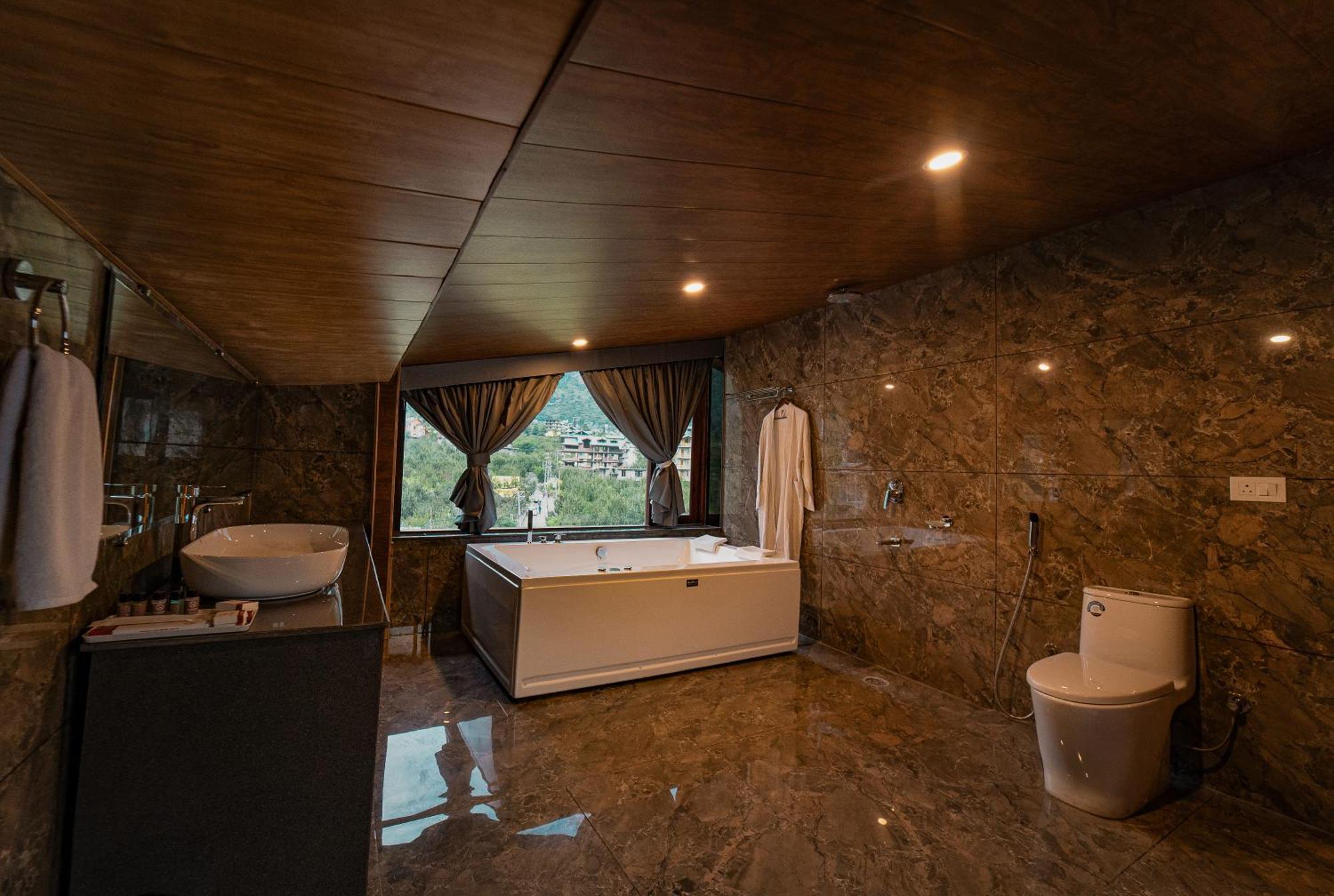 Nazaara - A Luxe Retreat Otel Manāli Dış mekan fotoğraf