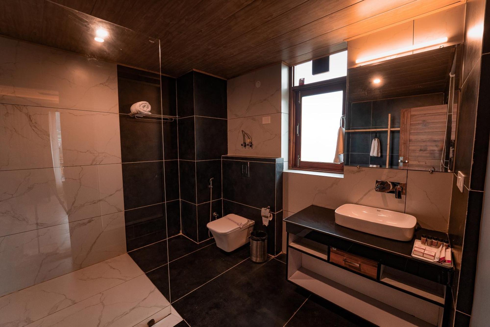 Nazaara - A Luxe Retreat Otel Manāli Dış mekan fotoğraf